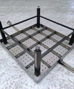 Gelaste constructie van een stalen lastafel maat 2000x2000 bekeken vanaf de onderkant